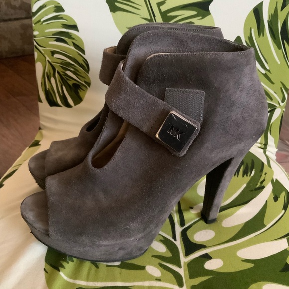 Michael Kors Gray Suede Peep-Toe Heels - Picture 1 of 4